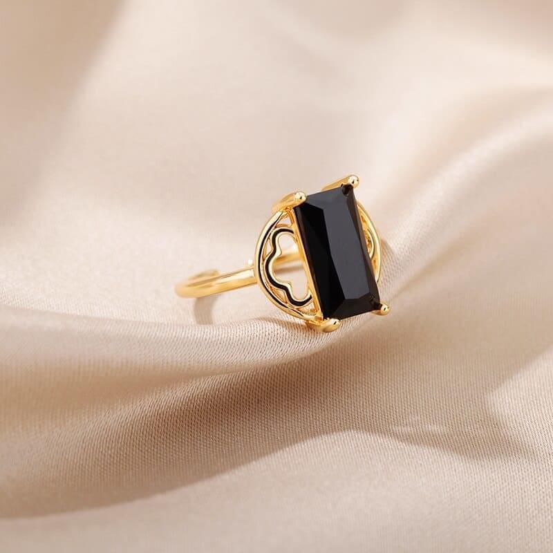 Bague de pouce avec pierre noire