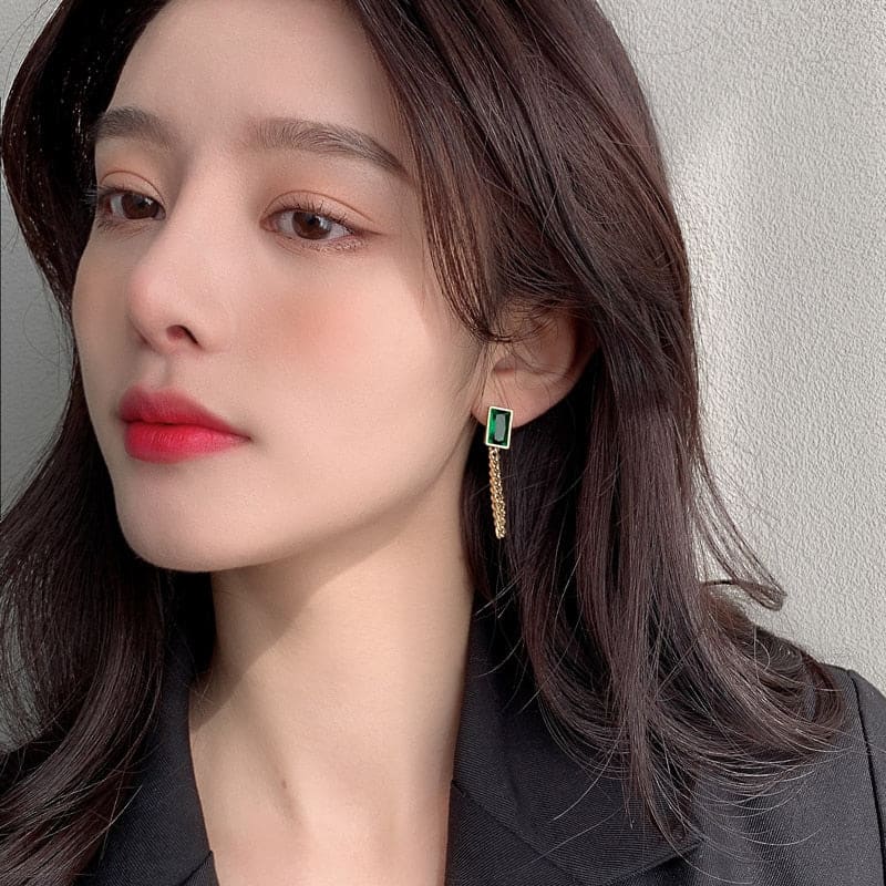 Boucle d’oreille chaine avec cristal vert