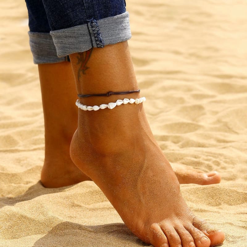 Chaine de cheville cuir et coquillage