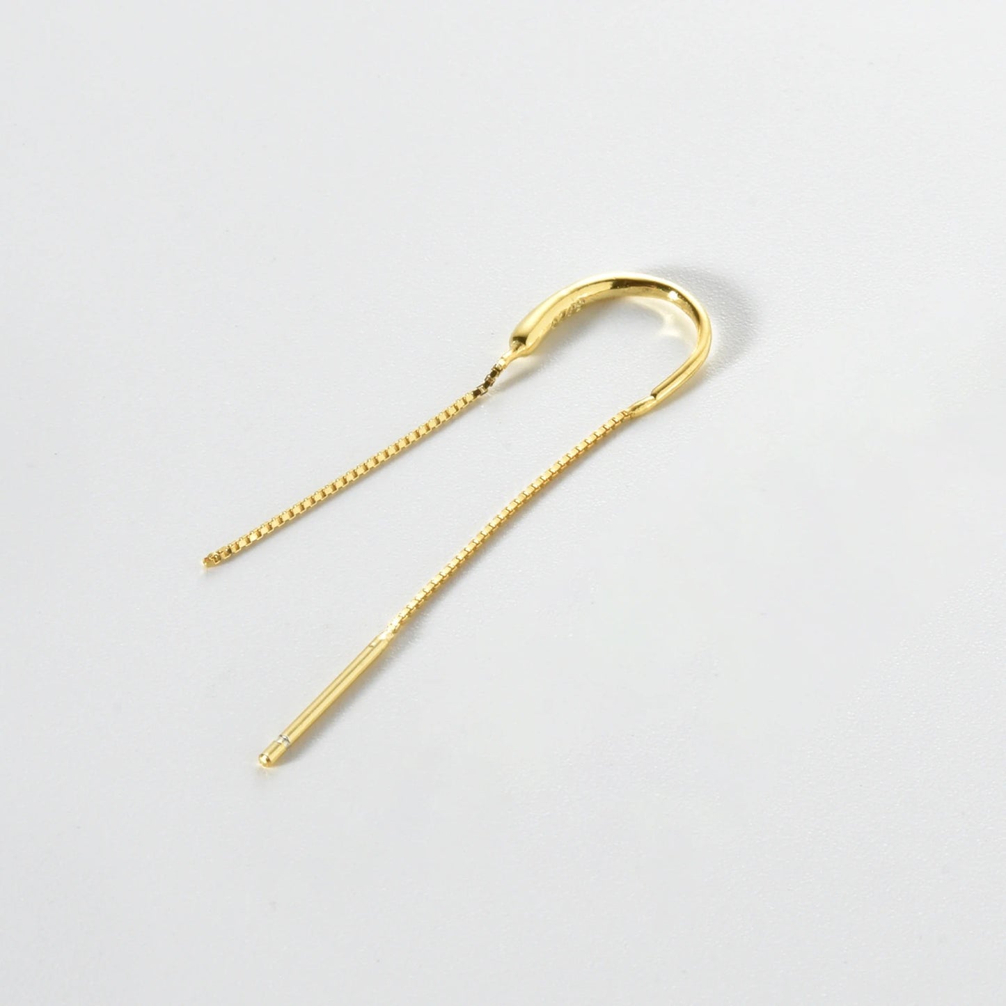 Boucle d'oreille chaine traversante or