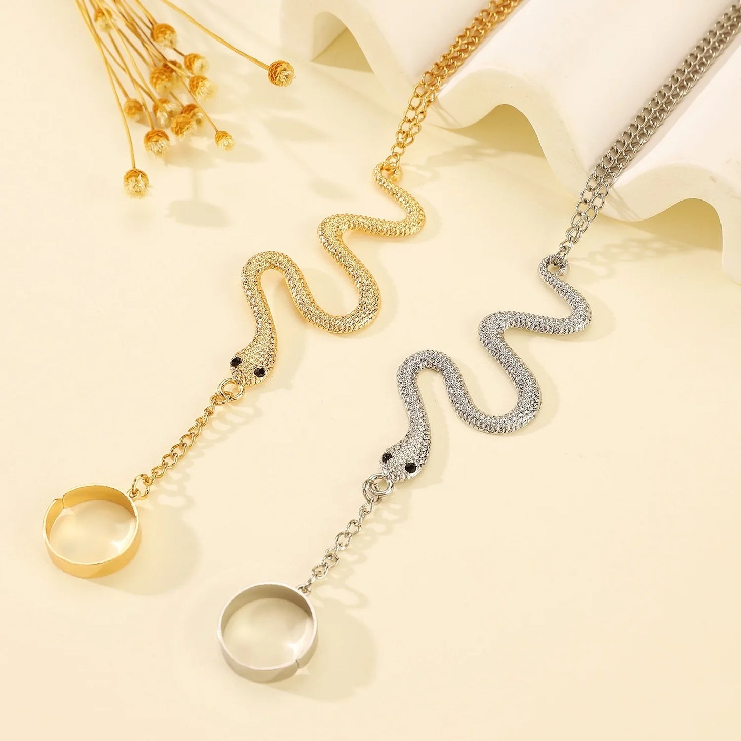 Chaine de main serpent