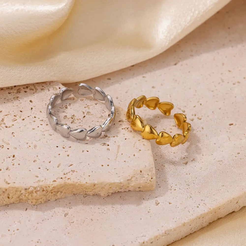 Bague de pouce avec petits coeurs
