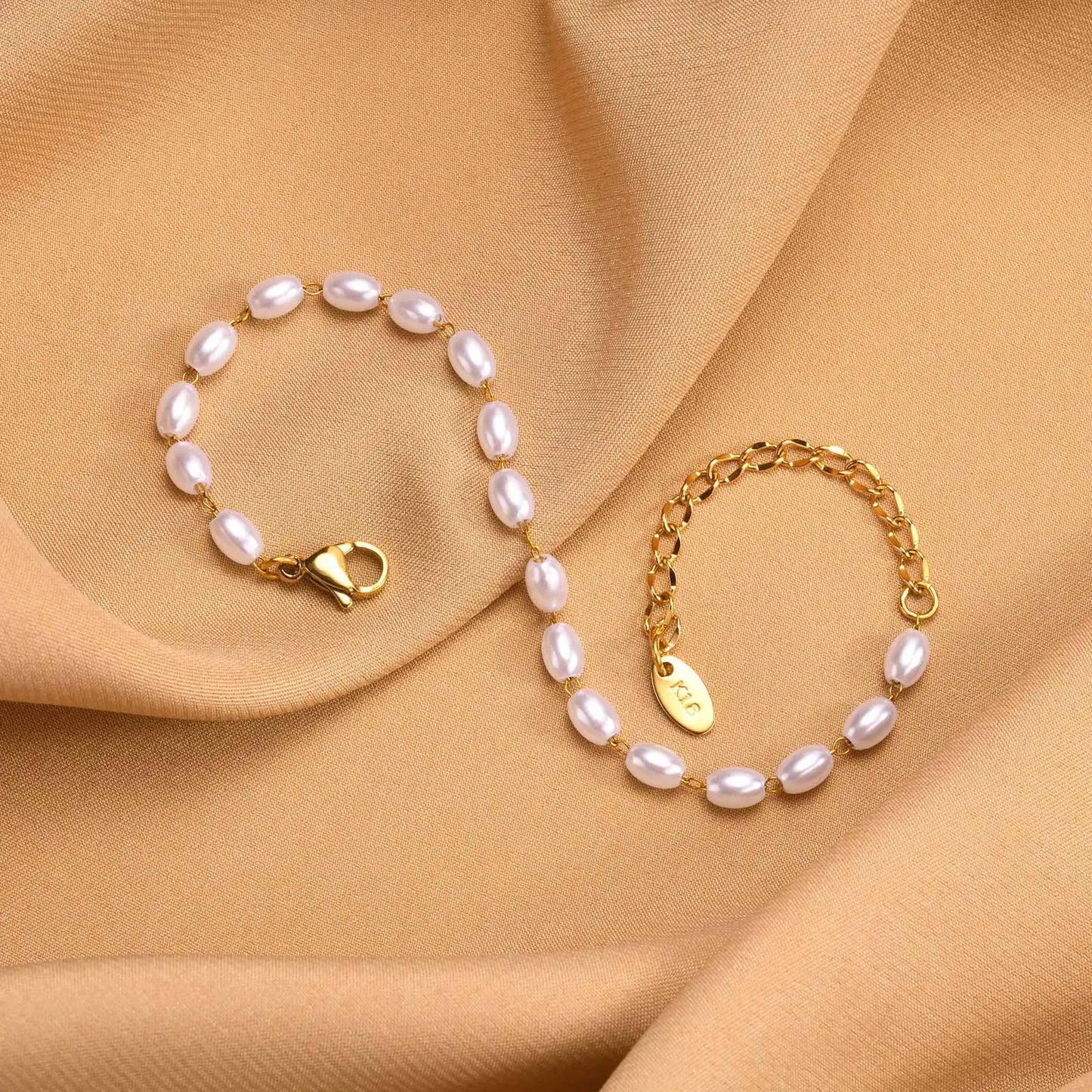 Chain bracelet with pearl